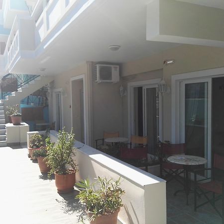 Epis Hotel Agia Marina エクステリア 写真