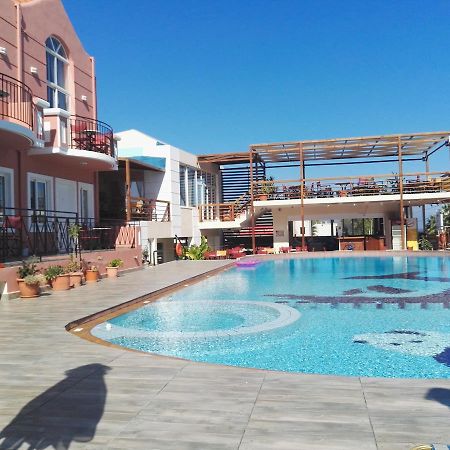 Epis Hotel Agia Marina エクステリア 写真