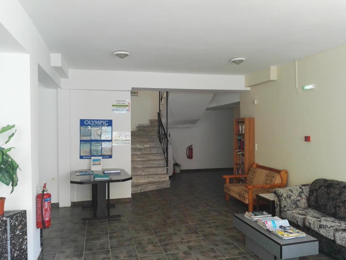 Epis Hotel Agia Marina エクステリア 写真