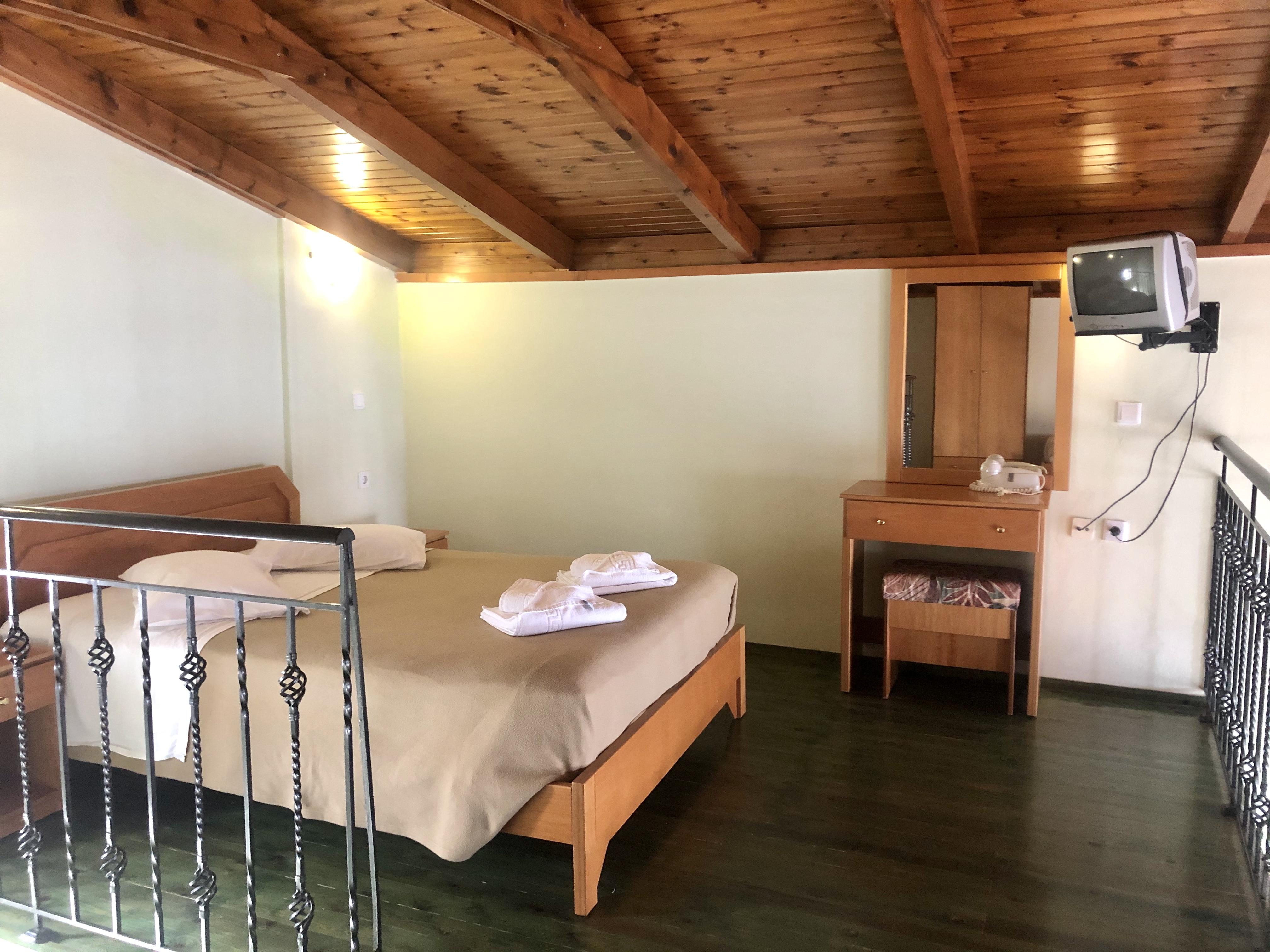 Epis Hotel Agia Marina エクステリア 写真