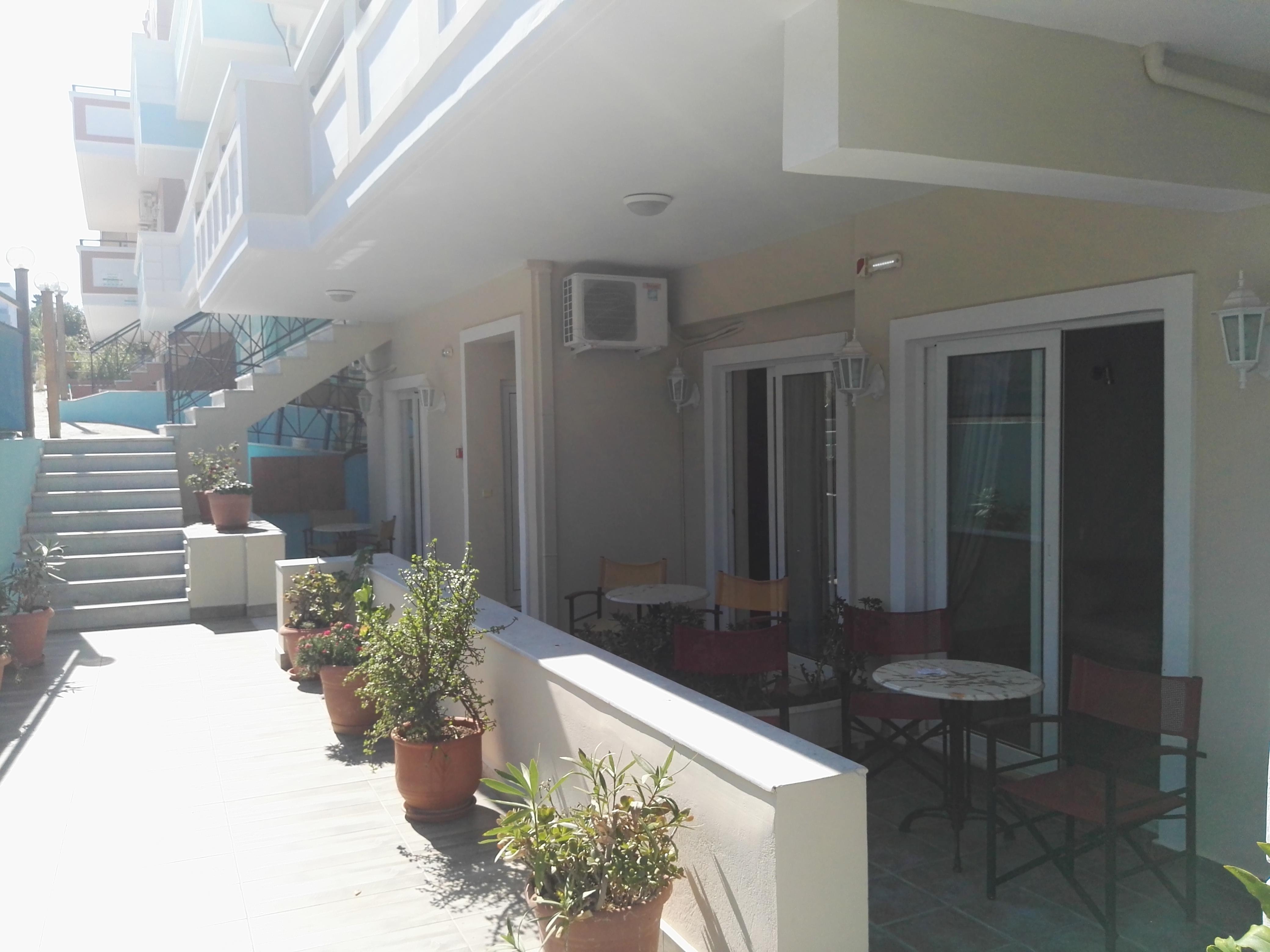 Epis Hotel Agia Marina エクステリア 写真