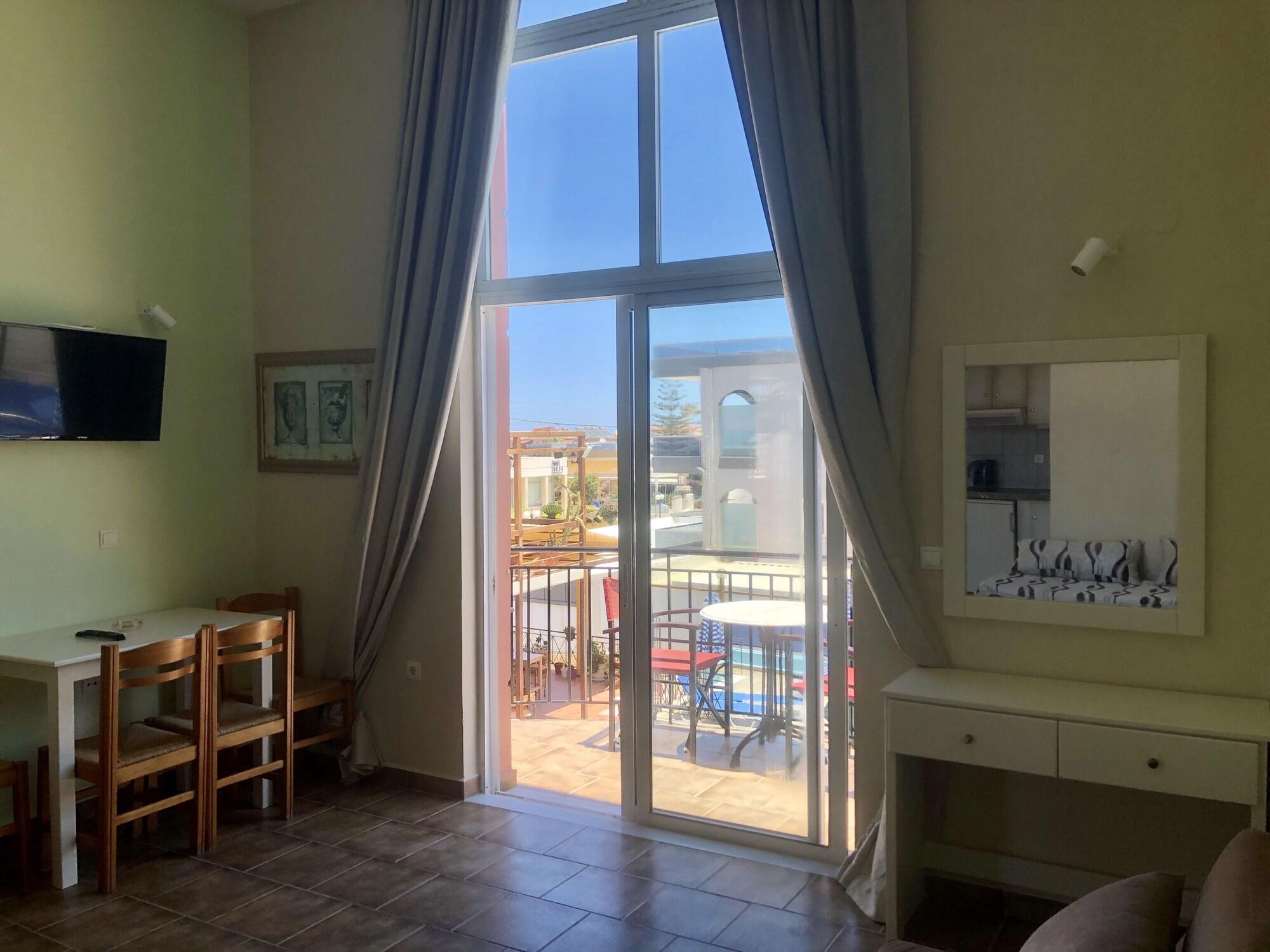 Epis Hotel Agia Marina エクステリア 写真