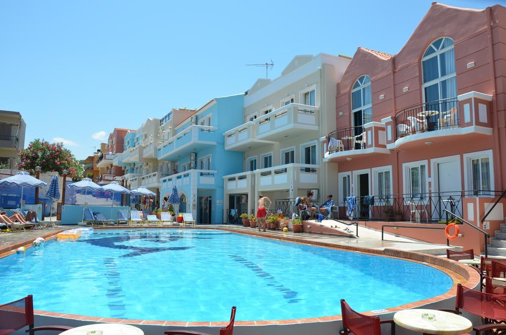 Epis Hotel Agia Marina エクステリア 写真