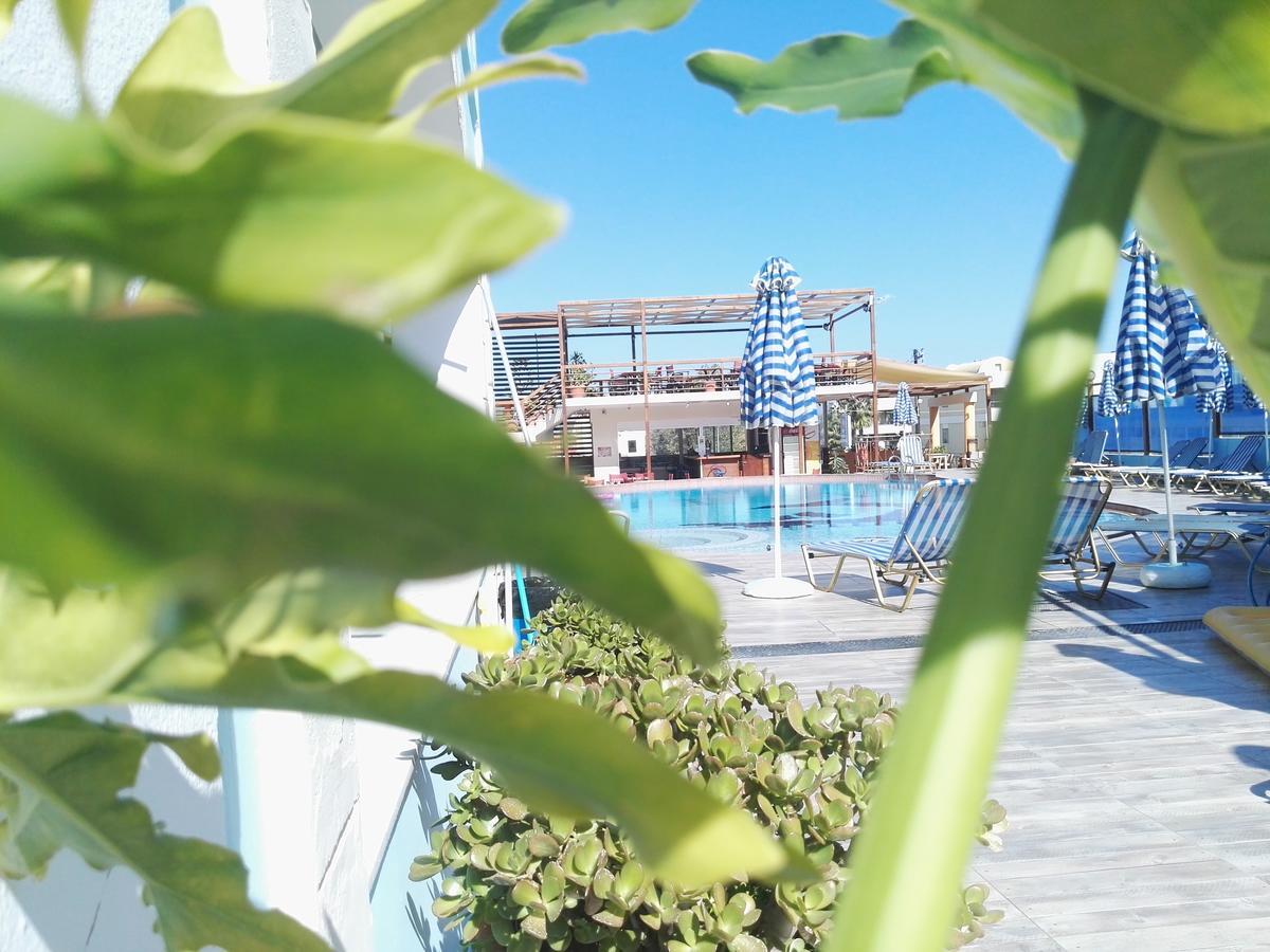 Epis Hotel Agia Marina エクステリア 写真