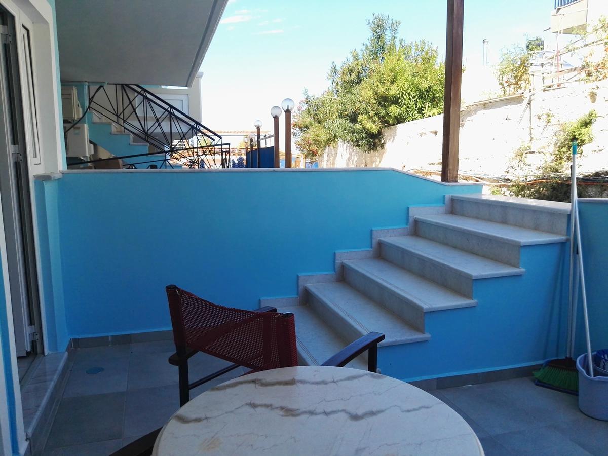 Epis Hotel Agia Marina エクステリア 写真