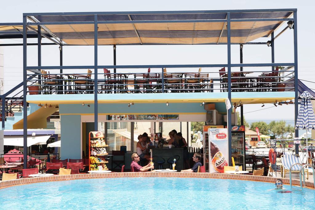 Epis Hotel Agia Marina エクステリア 写真