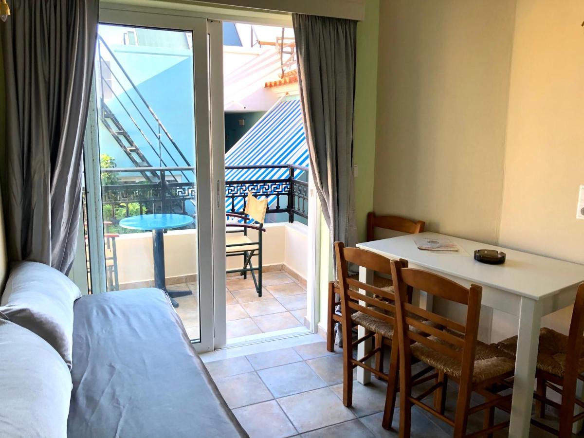 Epis Hotel Agia Marina エクステリア 写真